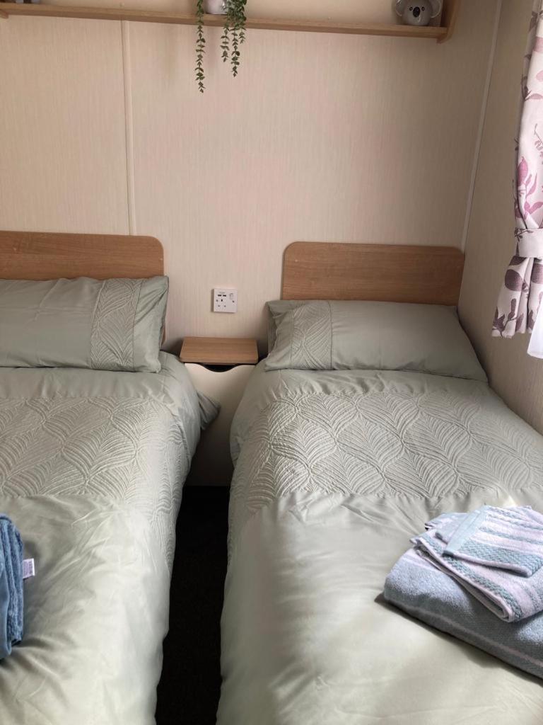 Caravan Hire Thornwick Bay แฟลมโบโร ภายนอก รูปภาพ